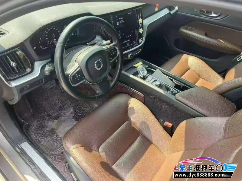 22年沃尔沃S60轿车抵押车出售