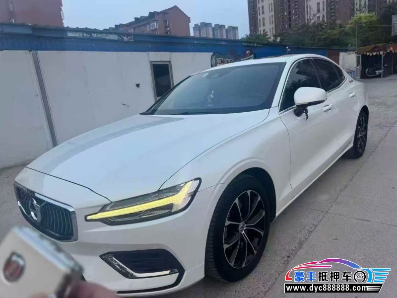 21年沃尔沃S60轿车抵押车出售