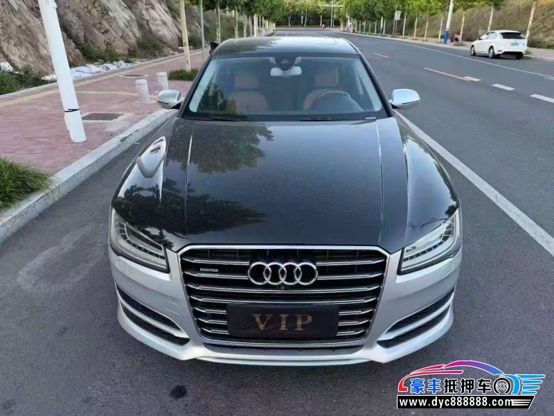 抵押车出售18年奥迪A8轿车