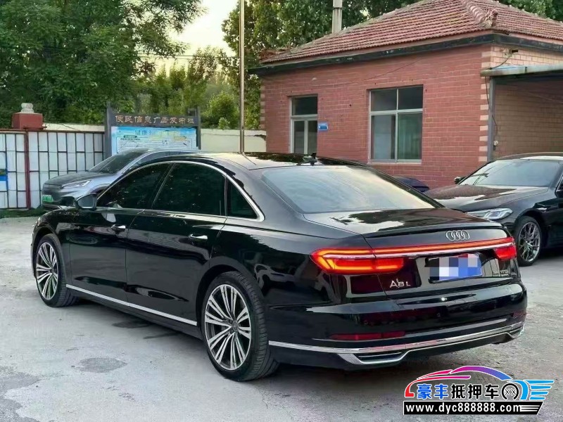 18年奥迪A8轿车抵押车出售