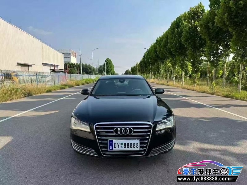 抵押车出售14年奥迪A8轿车