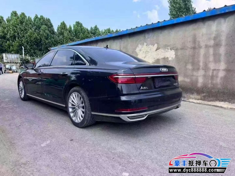 20年奥迪A8轿车抵押车出售