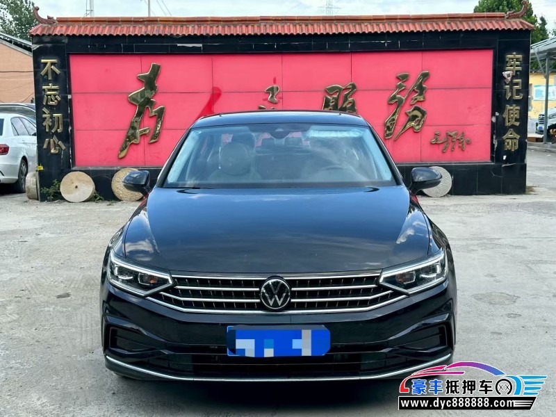 抵押车出售26年大众迈腾轿车