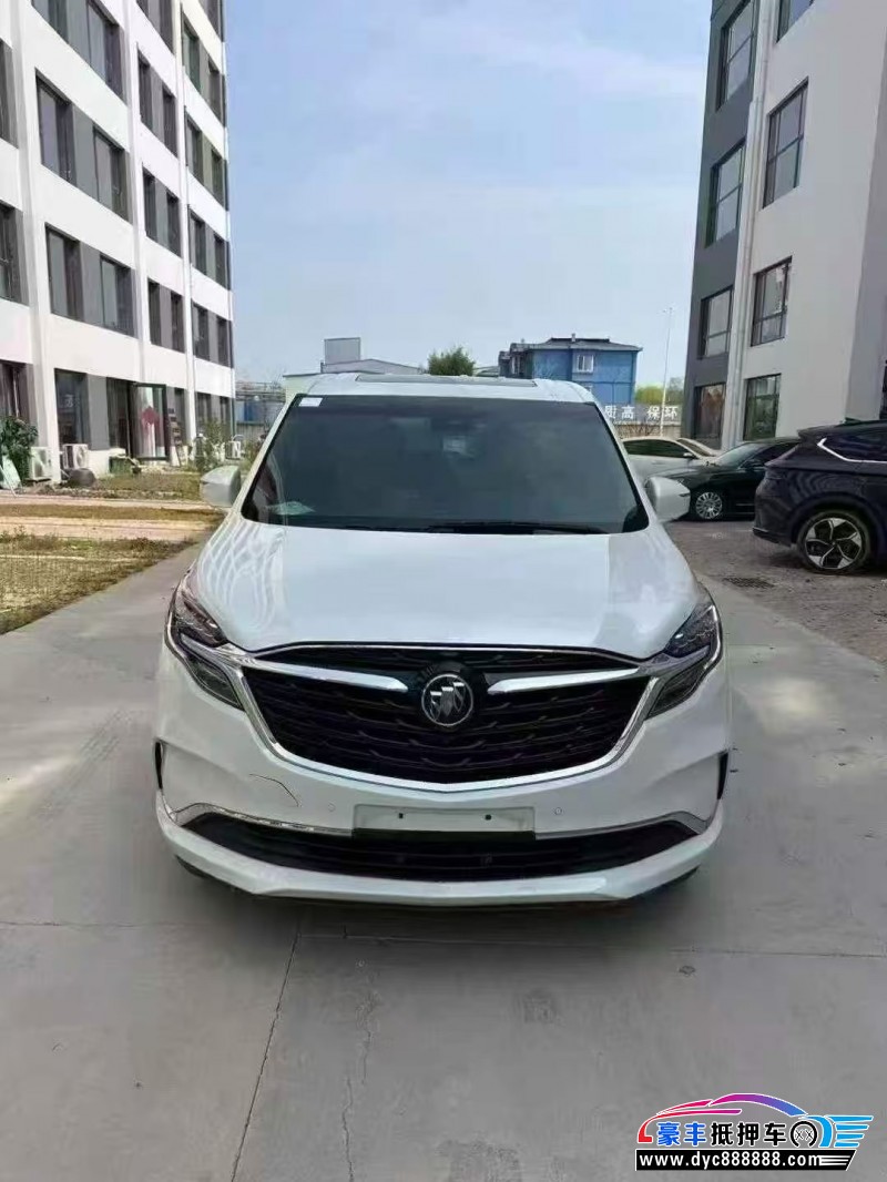 抵押车出售21年别克GL8轿车