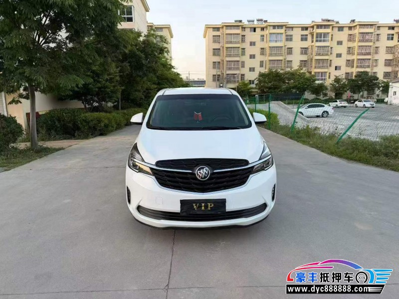 抵押车出售21年别克GL8轿车