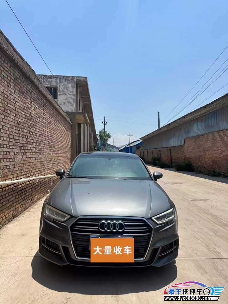抵押车出售19年奥迪A3轿车