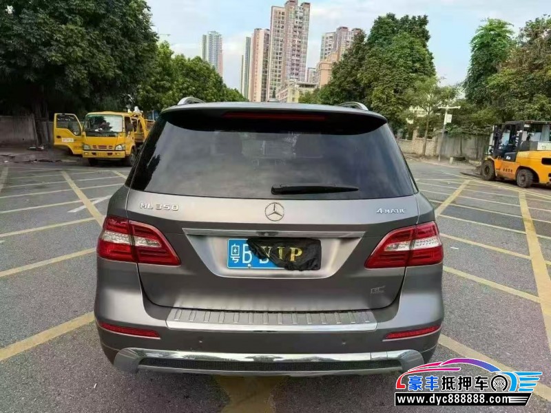 12年奔驰ML轿车抵押车出售