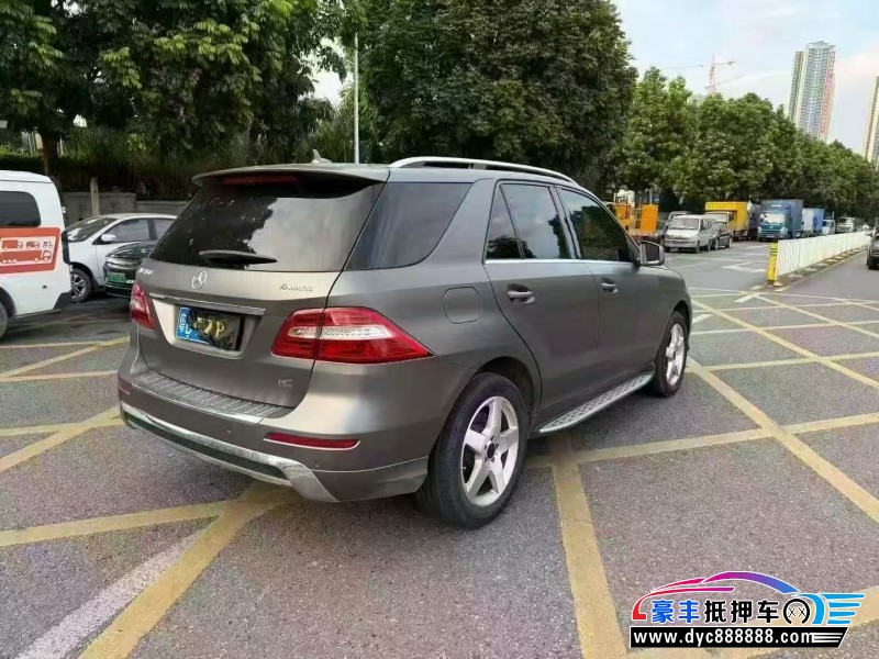 12年奔驰ML轿车抵押车出售