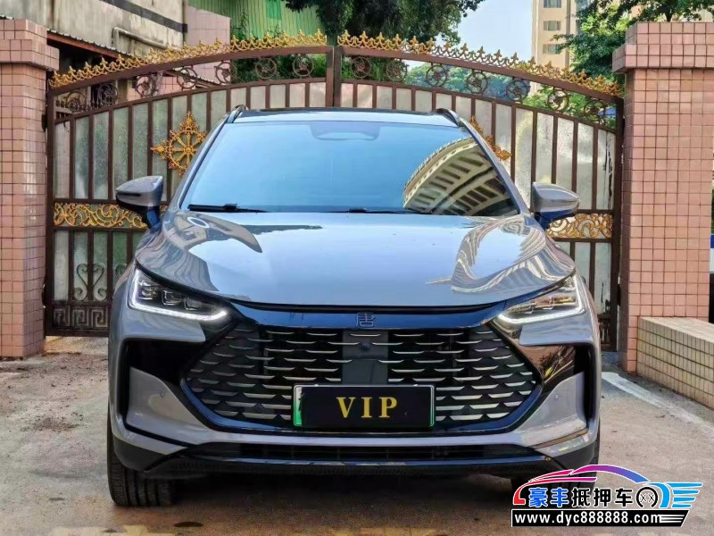 抵押车出售25年比亚迪唐轿车
