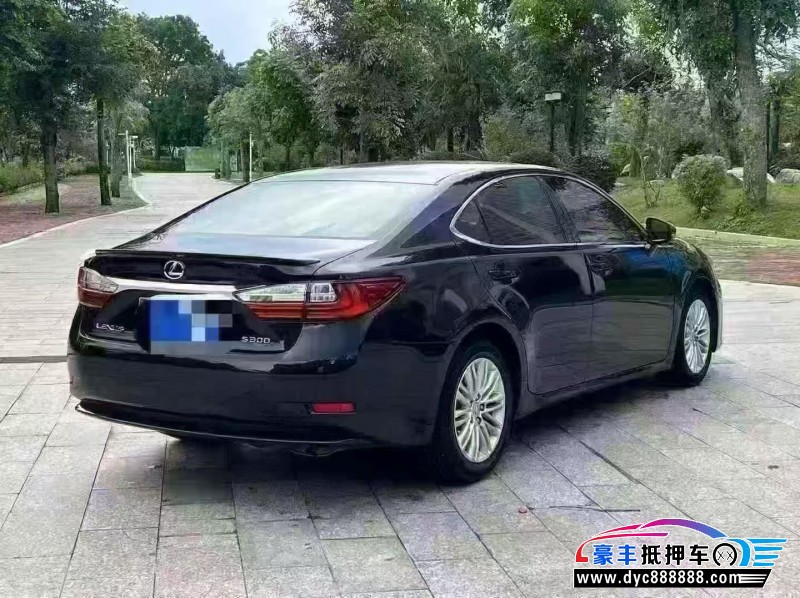 17年雷克萨斯ES轿车抵押车出售