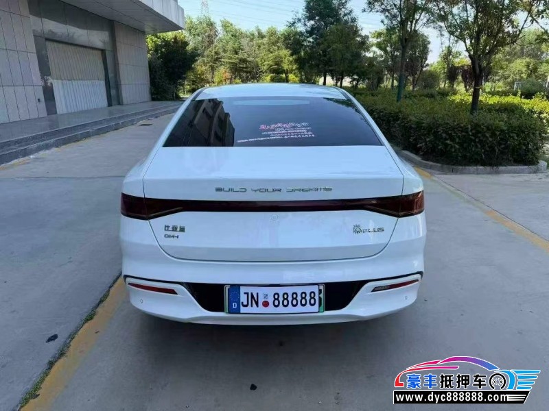 25年比亚迪秦轿车抵押车出售