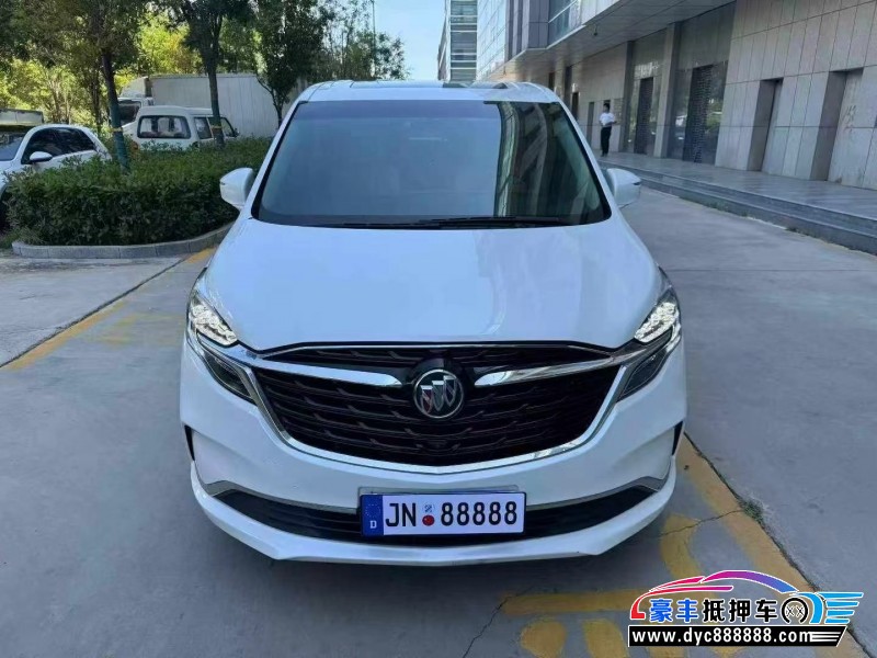 抵押车出售21年别克GL8轿车