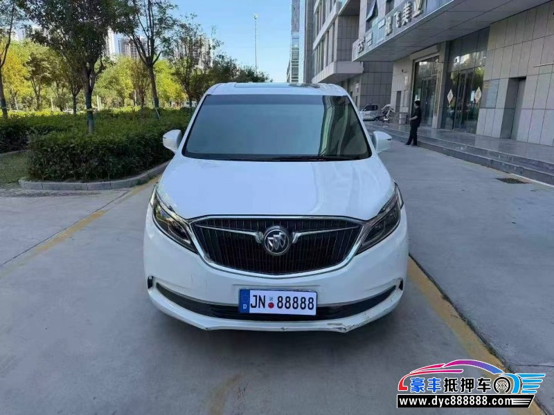 抵押车出售18年别克GL8轿车