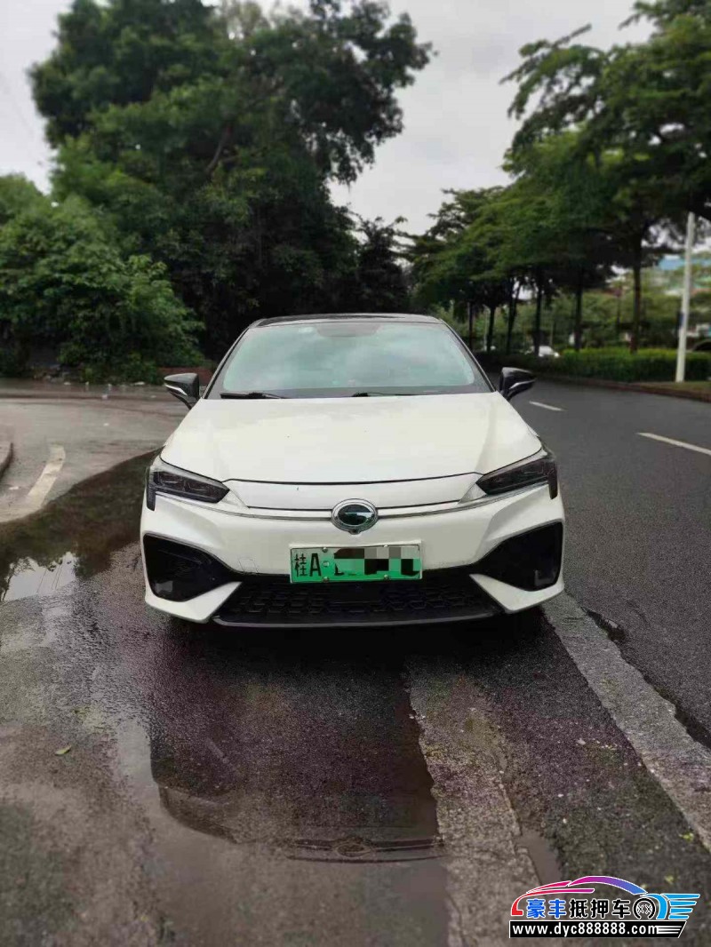 抵押车出售23年埃安魅S580轿车