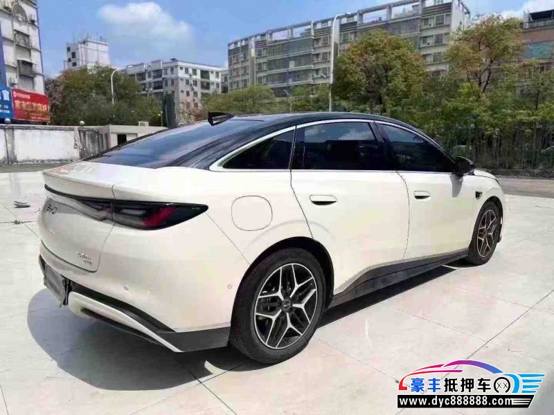 25年比亚迪海豹轿车抵押车出售