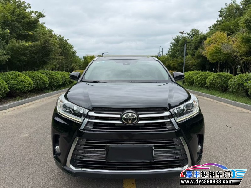 抵押车出售18年丰田汉兰达轿车