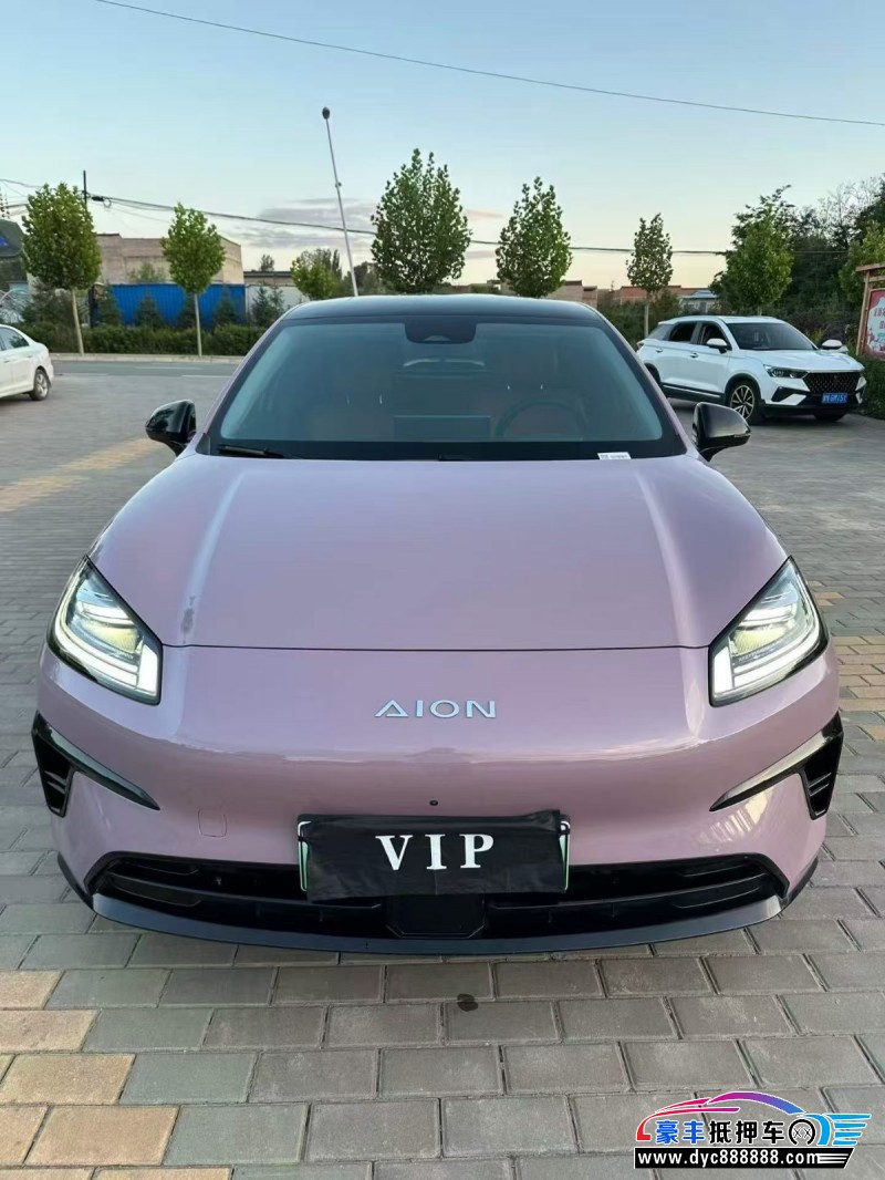 抵押车出售25年埃安RT轿车