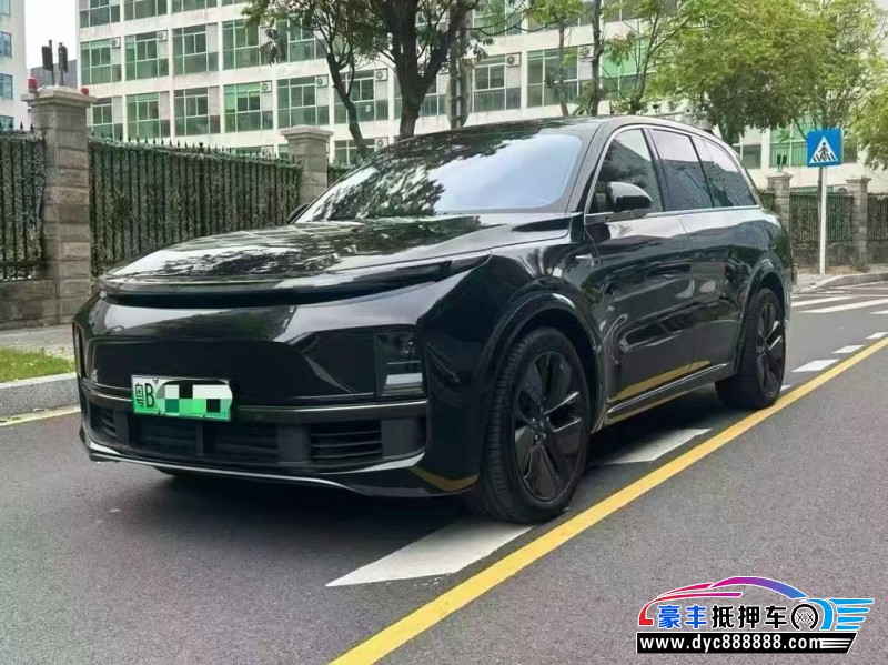 25年理想L8轿车抵押车出售