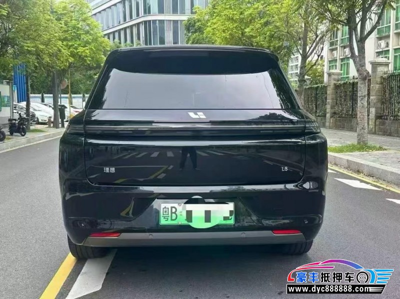 25年理想L8轿车抵押车出售