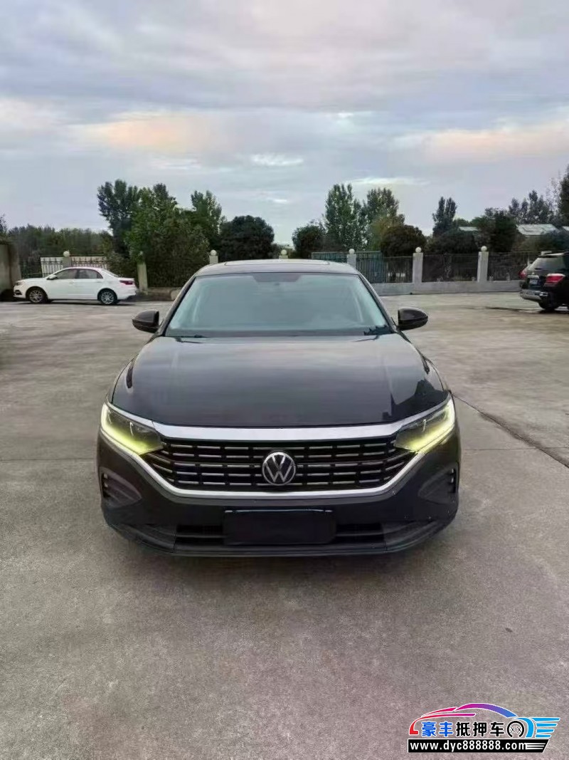 抵押车出售23年大众帕萨特轿车