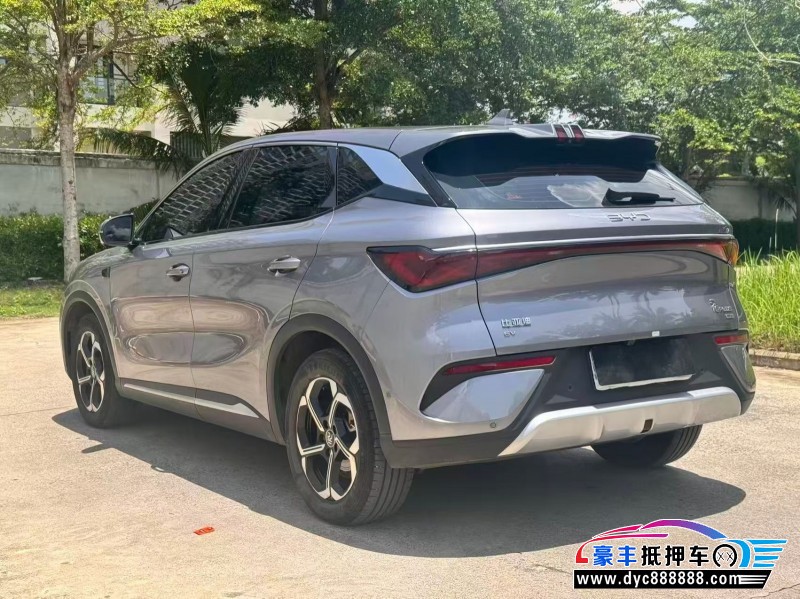 25年比亚迪元轿车抵押车出售