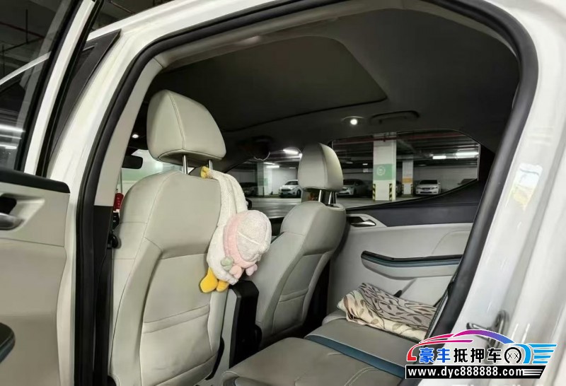 23年比亚迪元轿车抵押车出售