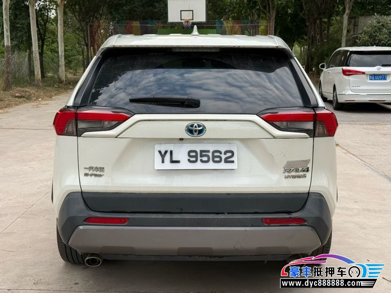 20年丰田RAV4轿车抵押车出售