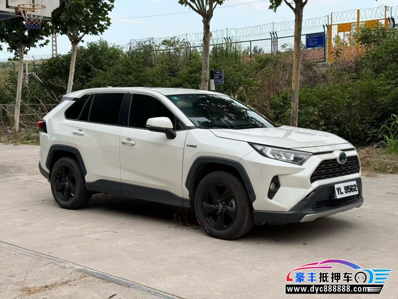 20年丰田RAV4轿车抵押车出售