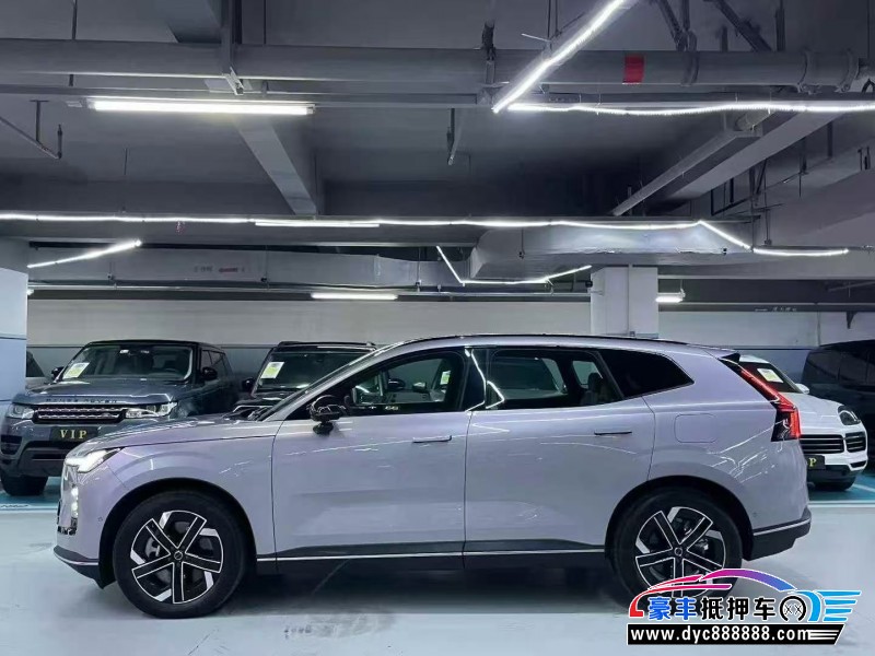 25年沃尔沃XC70轿车抵押车出售