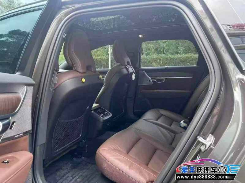 21年沃尔沃v90轿车抵押车出售