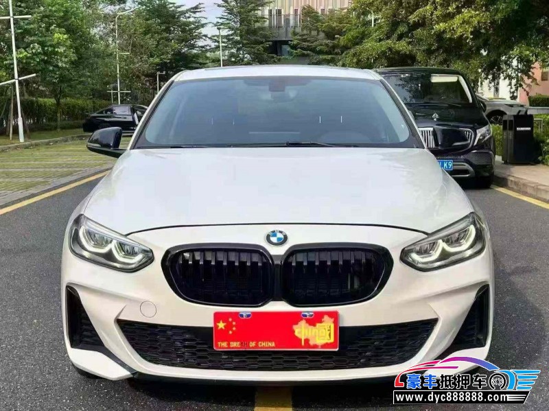 抵押车出售23年宝马1系轿车