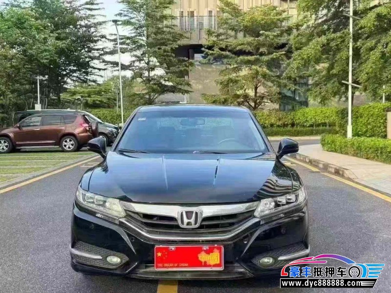 抵押车出售16年本田思铂睿轿车