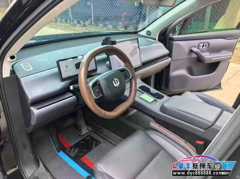 24年零跑C10轿车抵押车出售