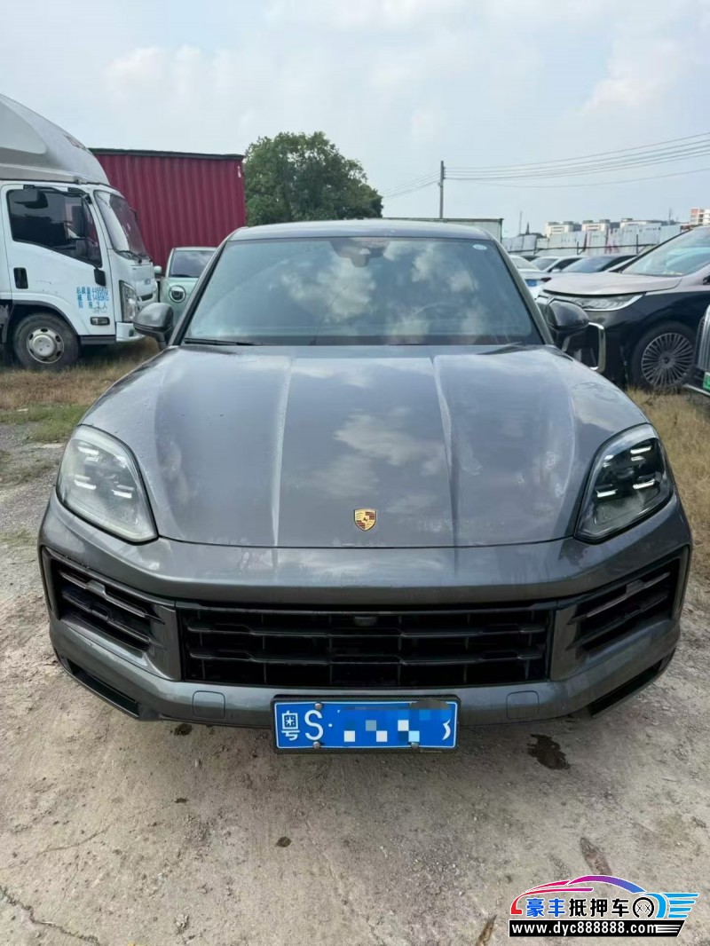 抵押车出售25年保时捷卡宴轿车