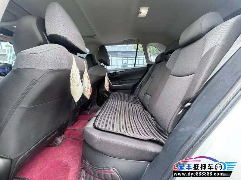24年丰田RAV4轿车抵押车出售