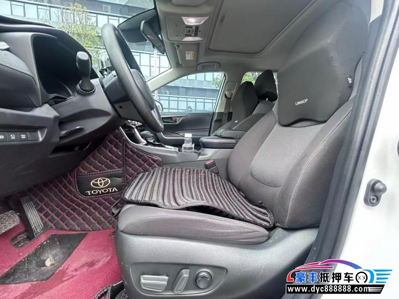 24年丰田RAV4轿车抵押车出售
