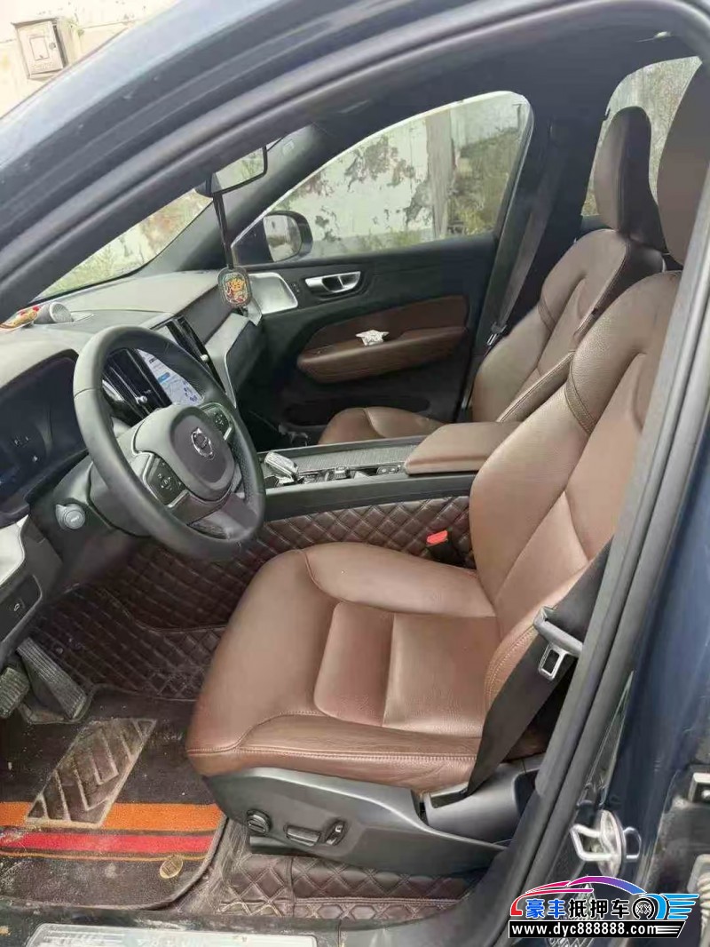 23年沃尔沃XC60轿车抵押车出售