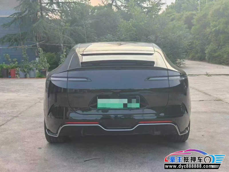 24年阿维塔12轿车抵押车出售