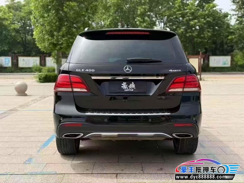 17年奔驰GLE轿车抵押车出售
