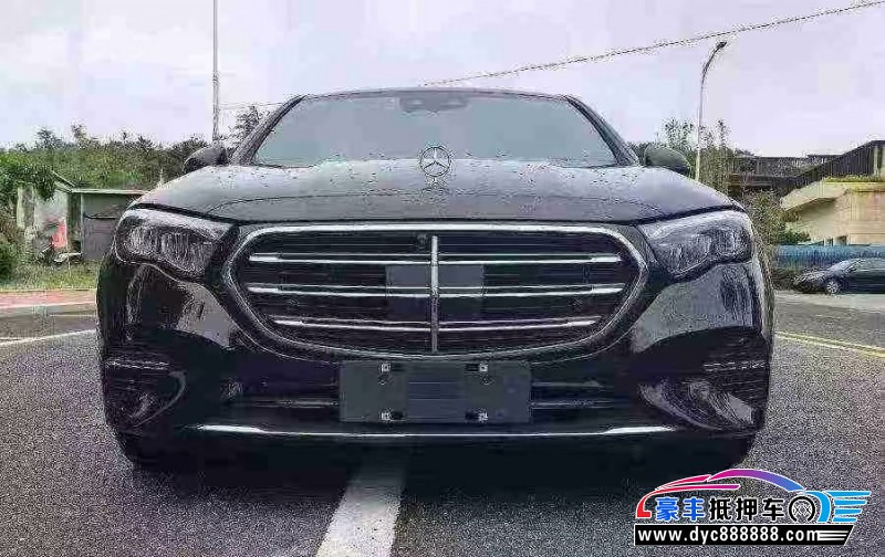 25年奔驰E轿车抵押车出售