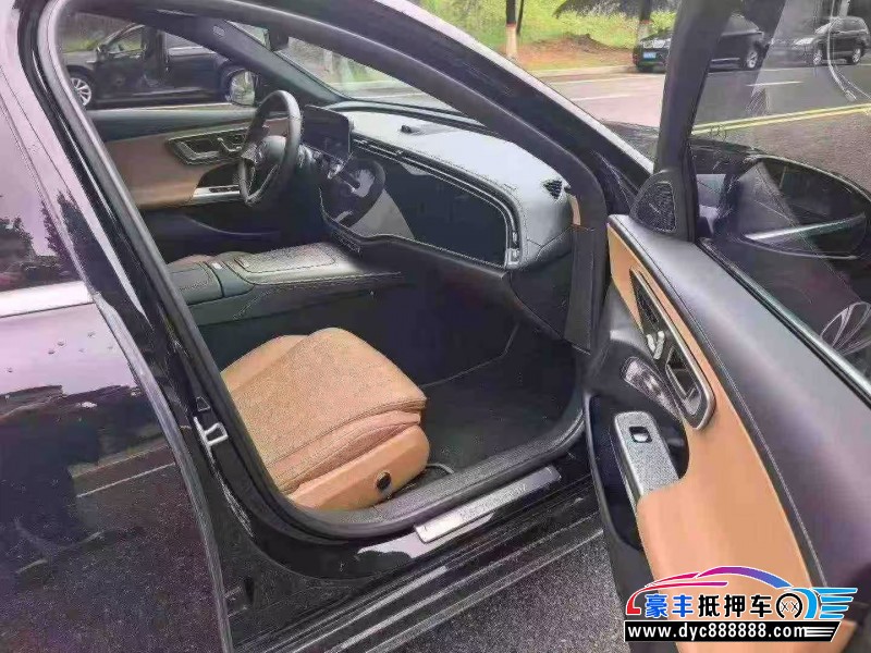 25年奔驰E轿车抵押车出售