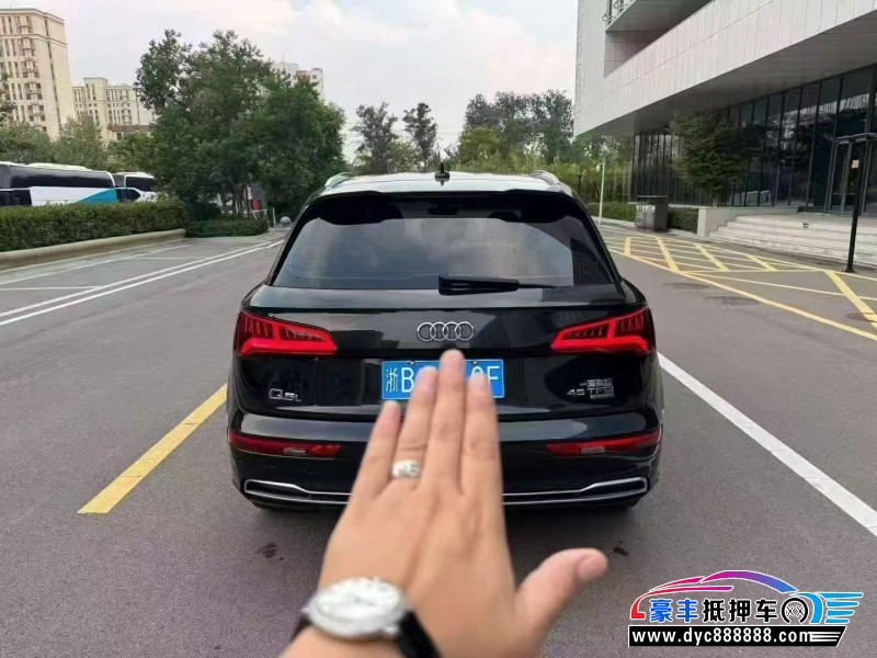 19年奥迪Q5SUV抵押车出售