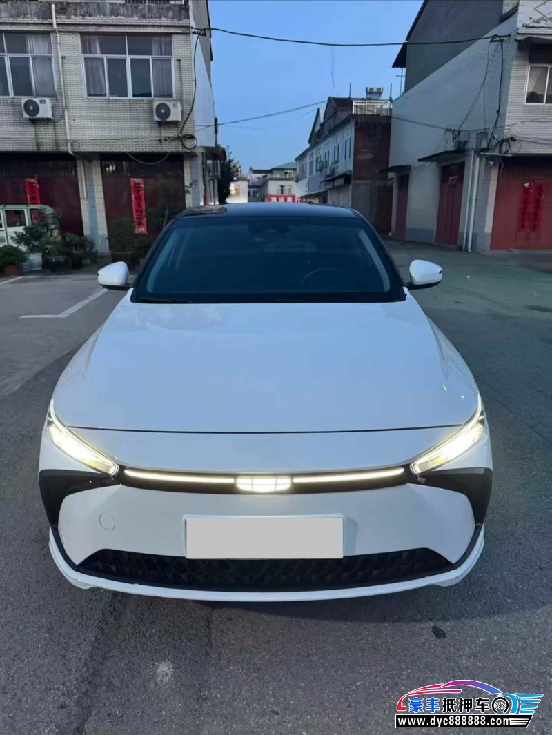 抵押车出售24年吉利几何轿车