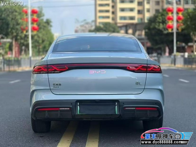 25年比亚迪秦轿车抵押车出售