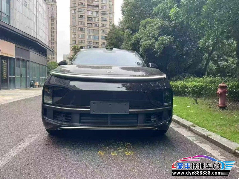 25年理想L9轿车抵押车出售