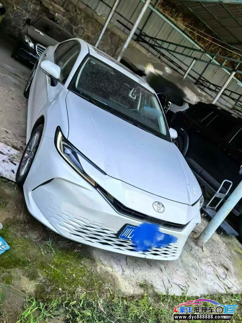 抵押车出售26年丰田凯美瑞轿车