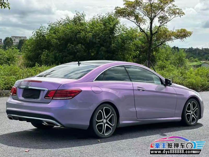 14年奔驰E轿车抵押车出售
