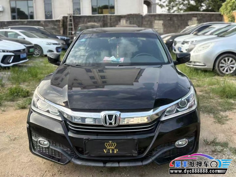 抵押车出售17年本田雅阁轿车