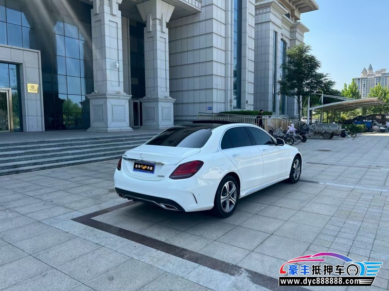 20年奔驰C轿车抵押车出售
