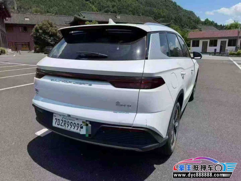 24年比亚迪宋轿车抵押车出售